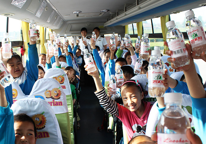 “水知識課堂”進校車活動